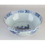 Chinese gueng lung bowl Ø 29.2 cm.