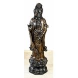 Bronze quan yin, H 122 cm.