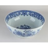 18th century Chinese bowl Ø 31.6 cm.