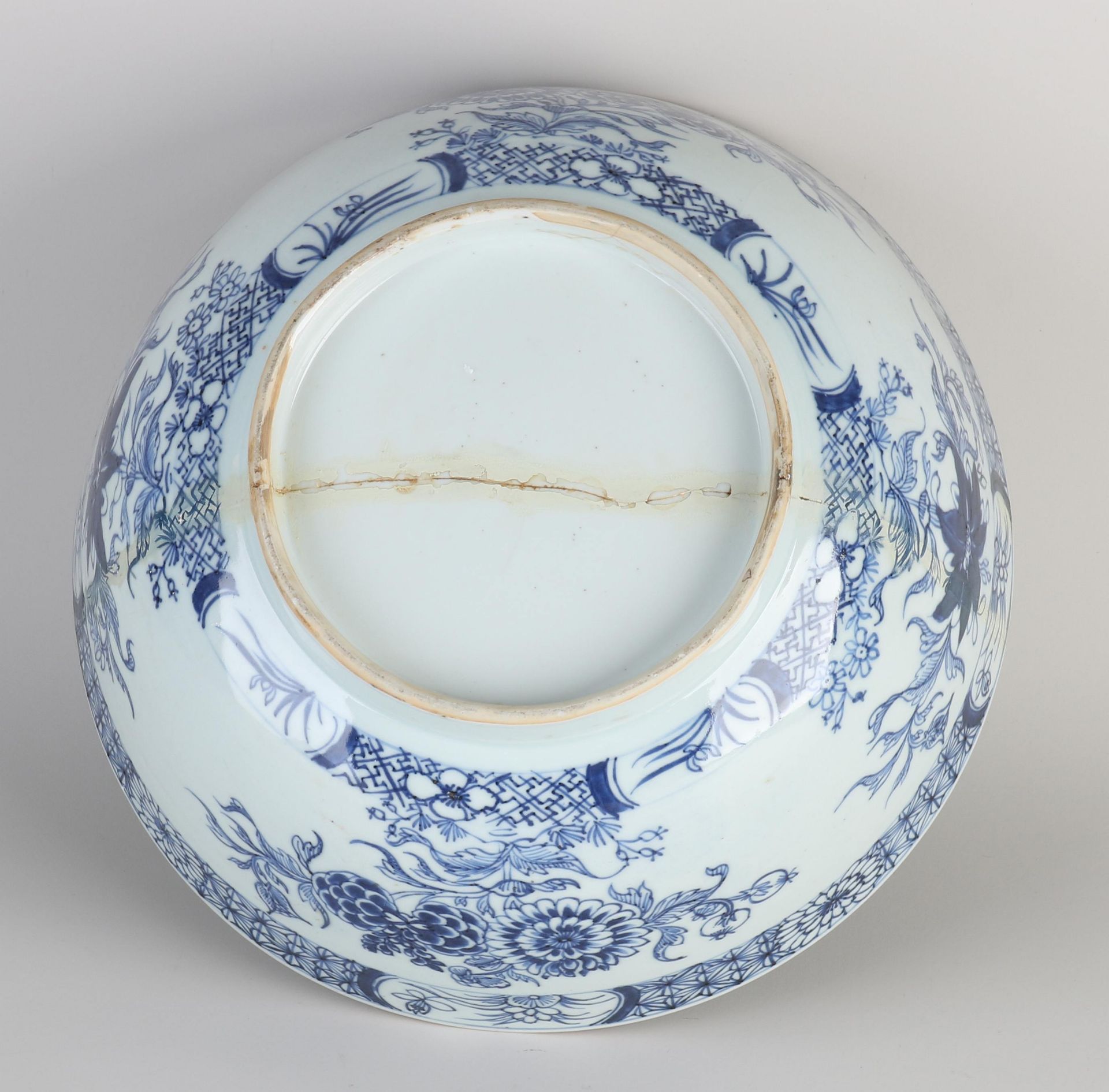 18th century Chinese bowl Ø 29 cm. - Image 2 of 2