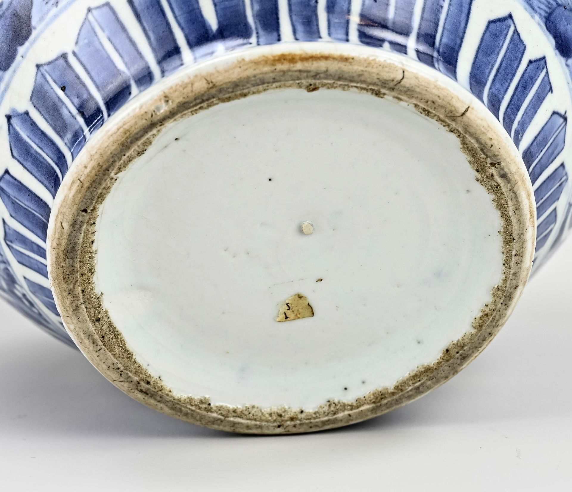 Antique Chinese pot Ø 22 cm. - Image 2 of 2