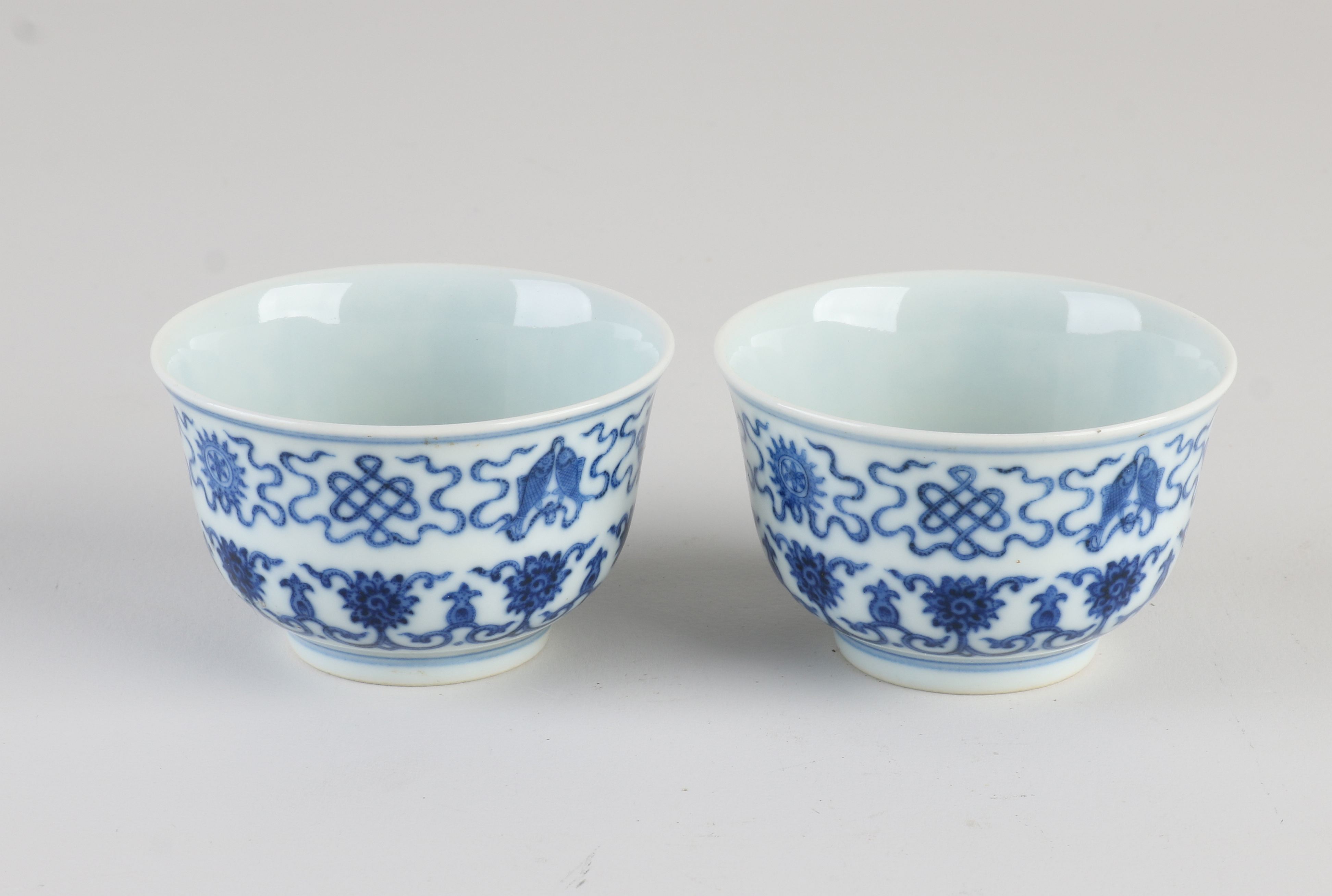 Two Chinese cups Ø 7.2 cm.