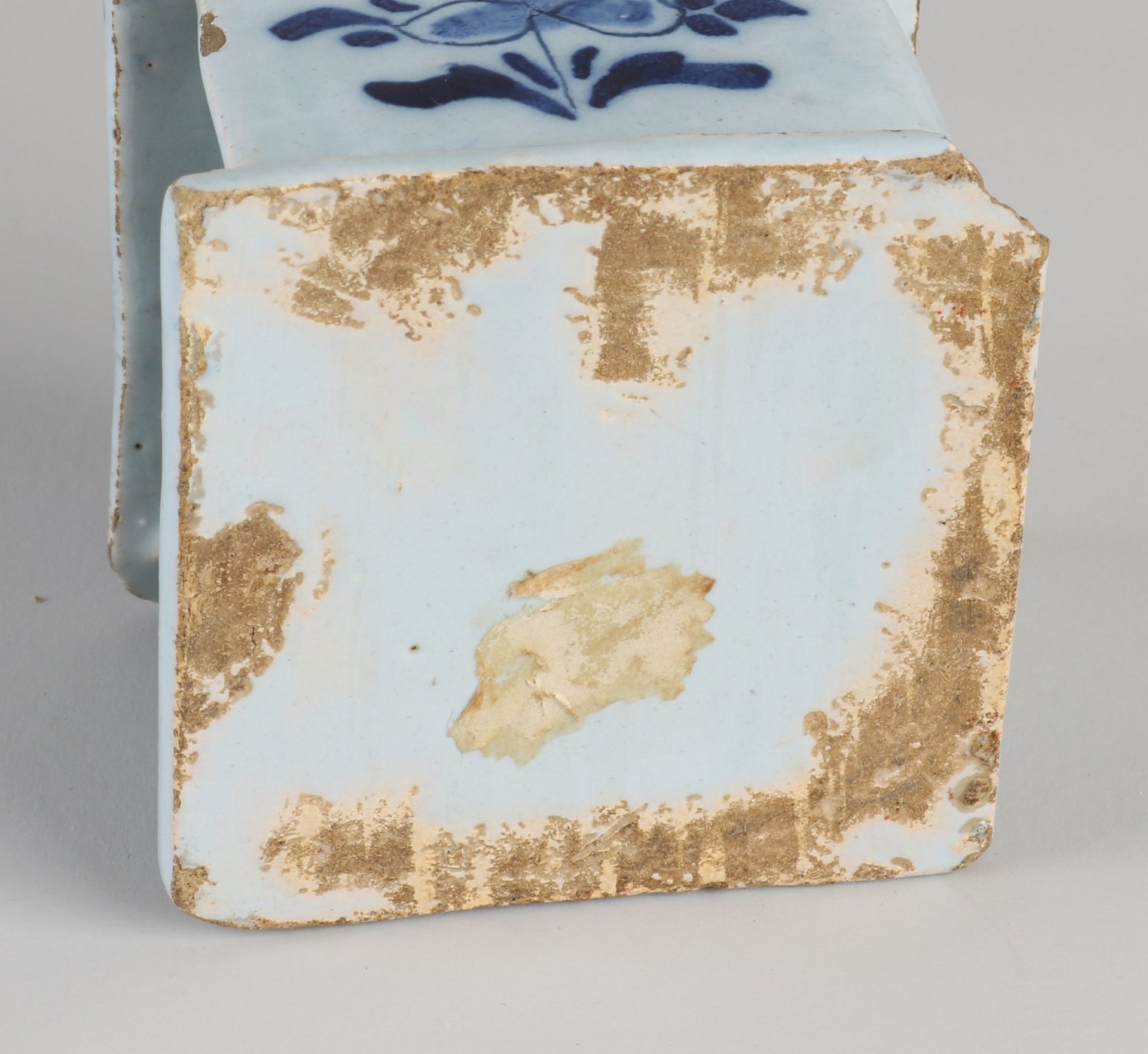 Small 18th century Delft stove - Image 3 of 3