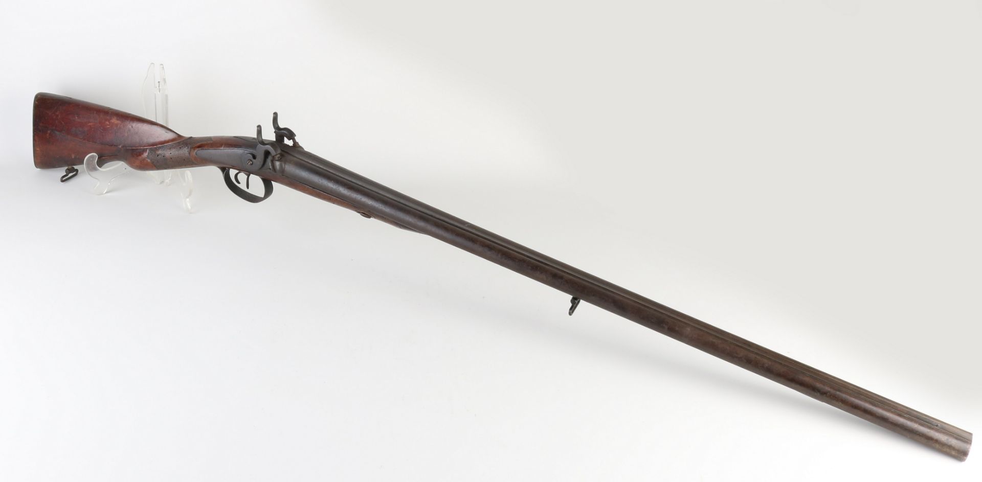 Antique double barrel shotgun, L 122 cm.