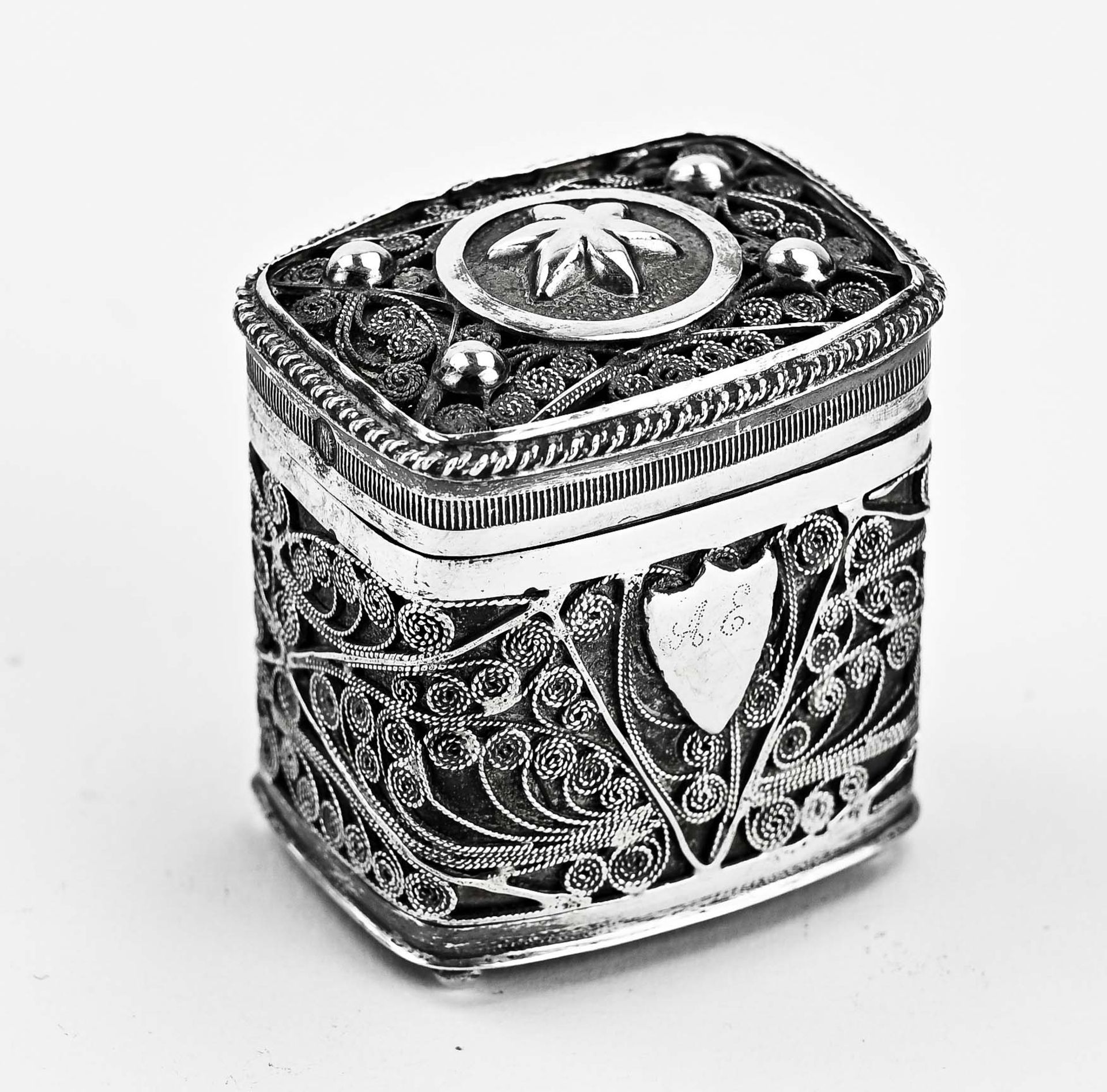 Silver loderain box