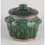 15th century Chinese Huau lidded pot Ø 17 cm.