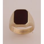 Gold signet ring with carnelian