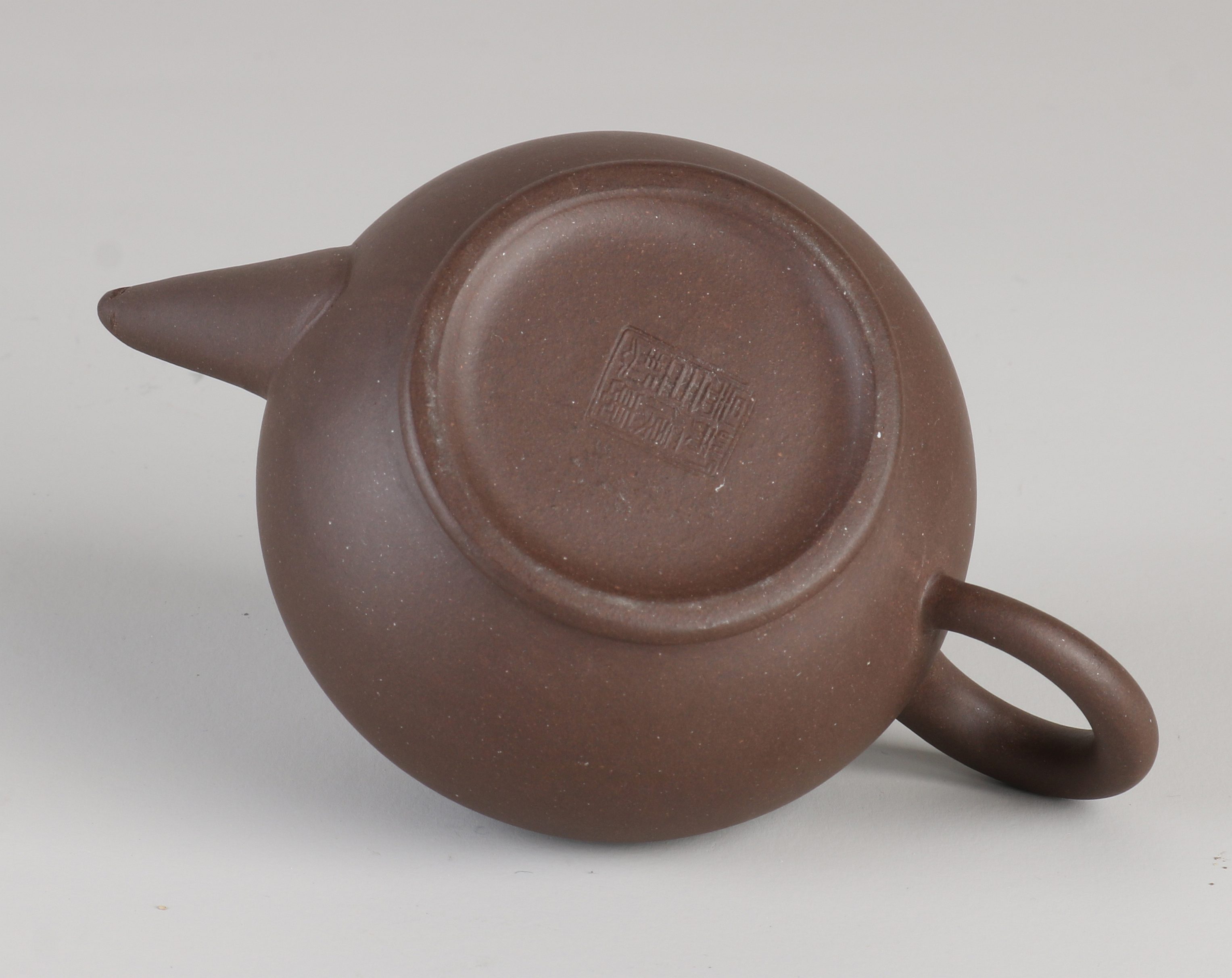 Chinese Yixing pot - Image 2 of 2