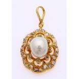 Gold pendant with pearl & diamond