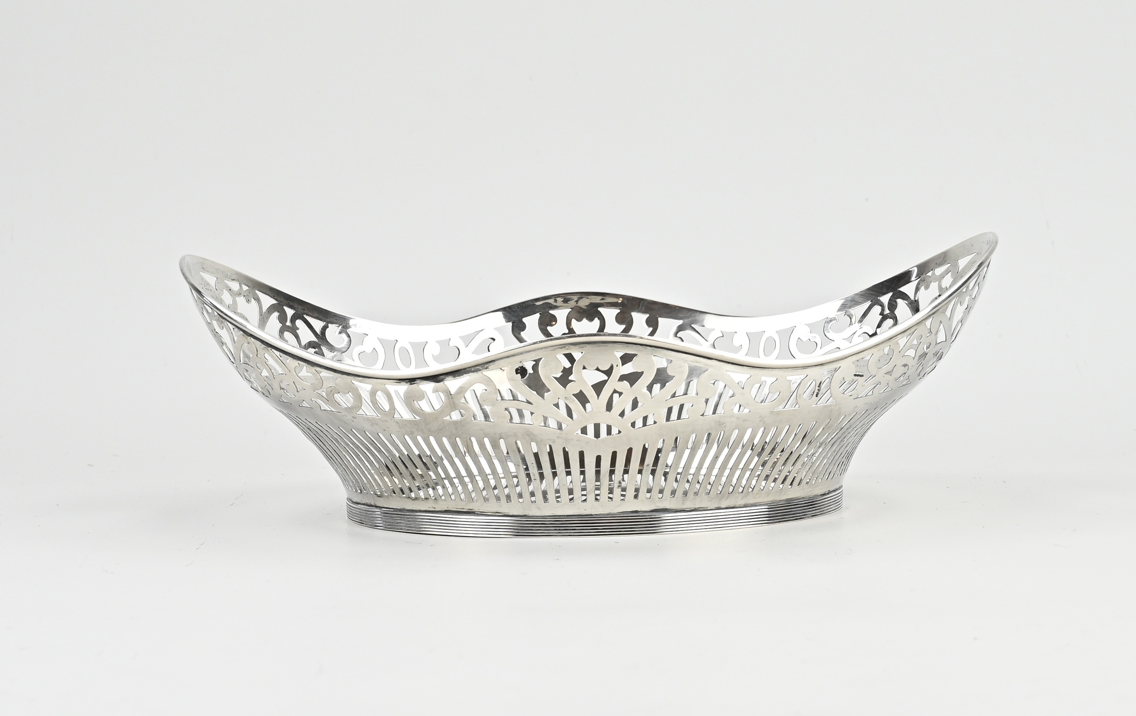 Silver bread basket