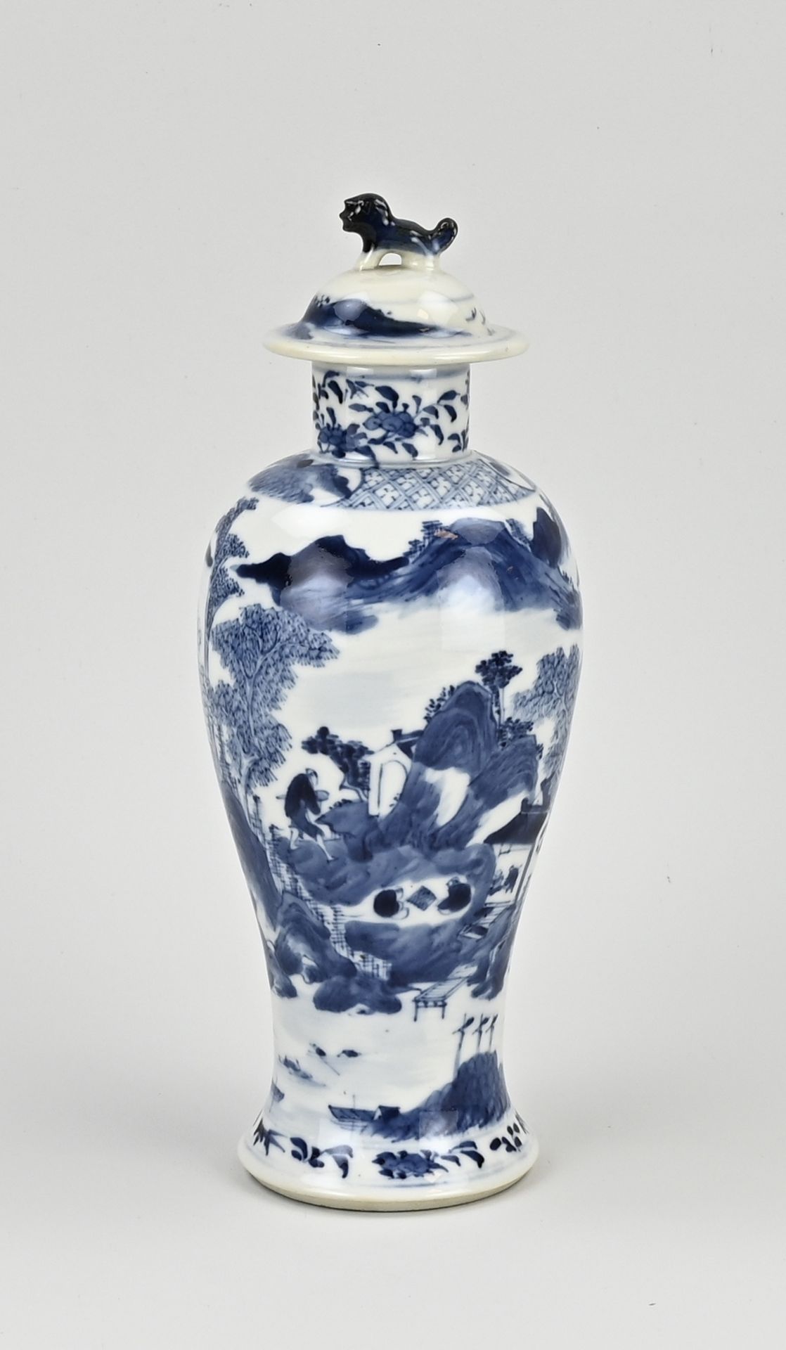 Chinese lidded vase, H 27.5 cm.