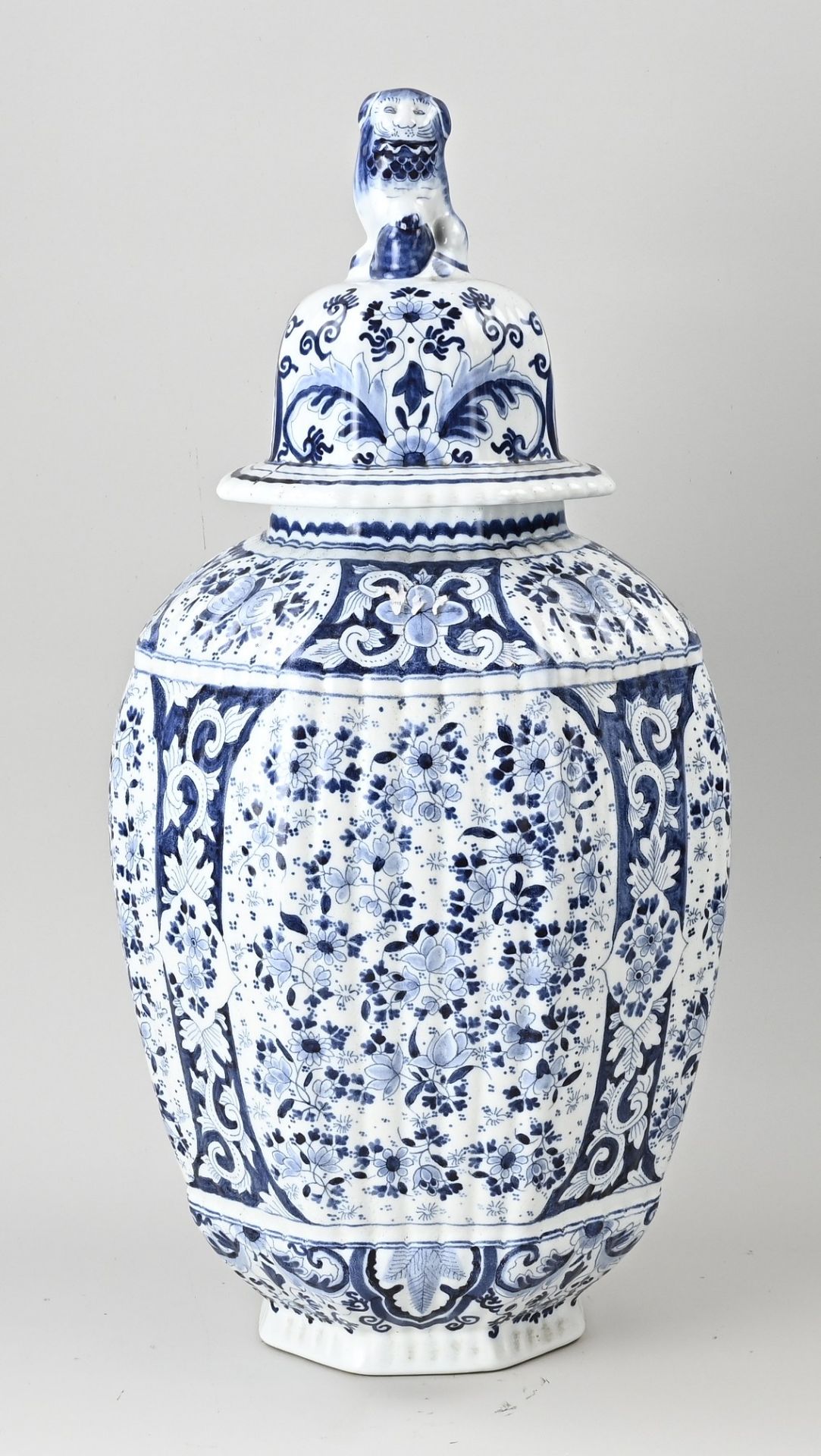 Large Delft lidded vase