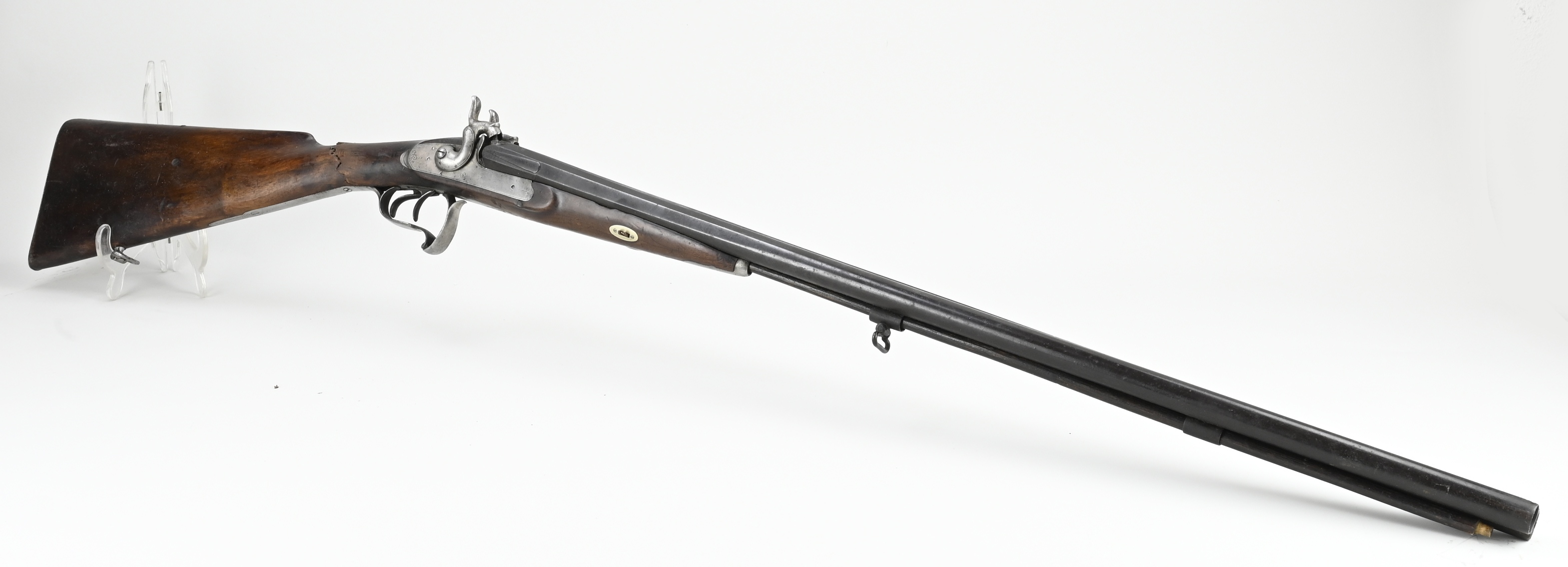 Antique double barrel shotgun, L 120 cm.