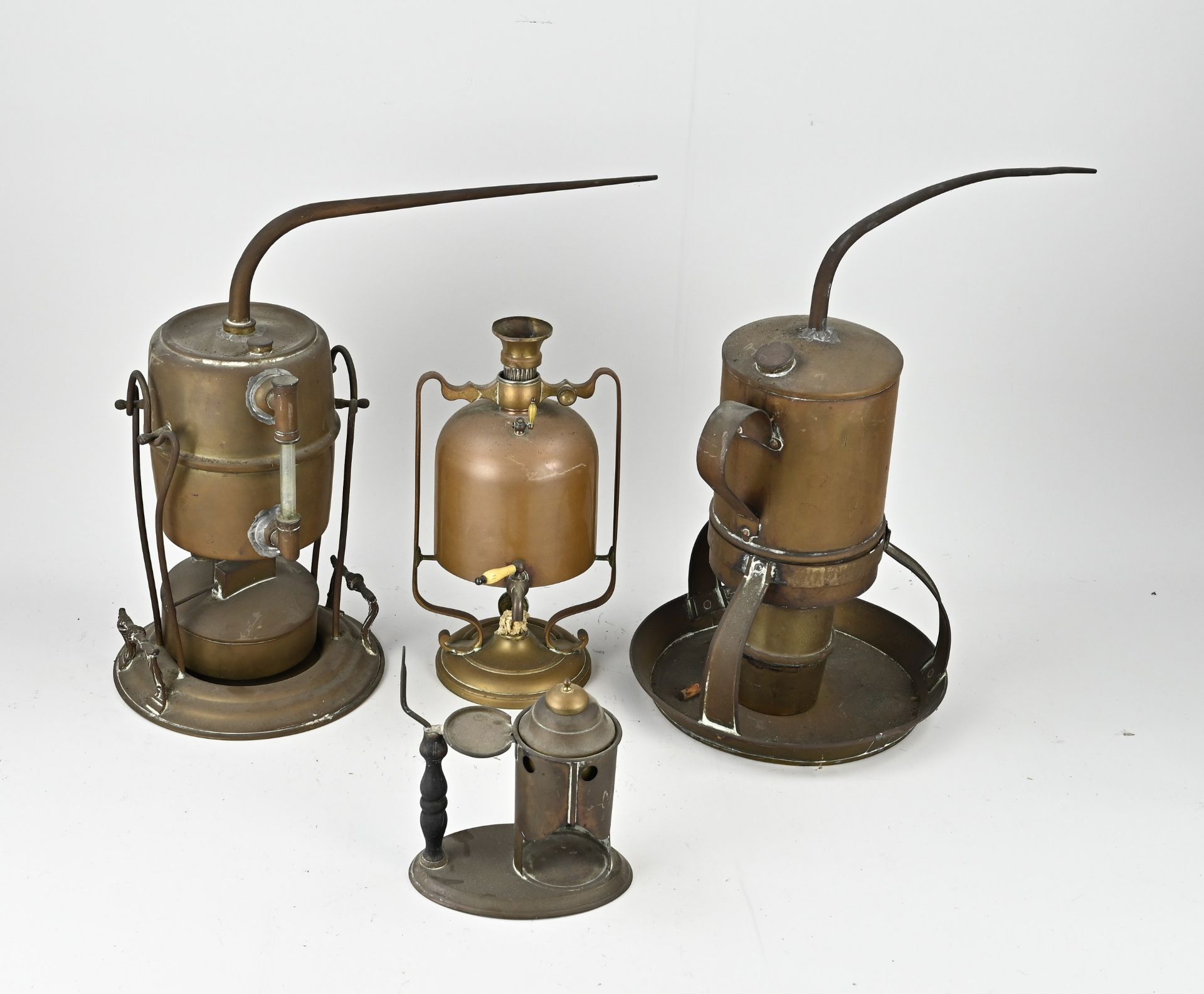 Lot distill copperware