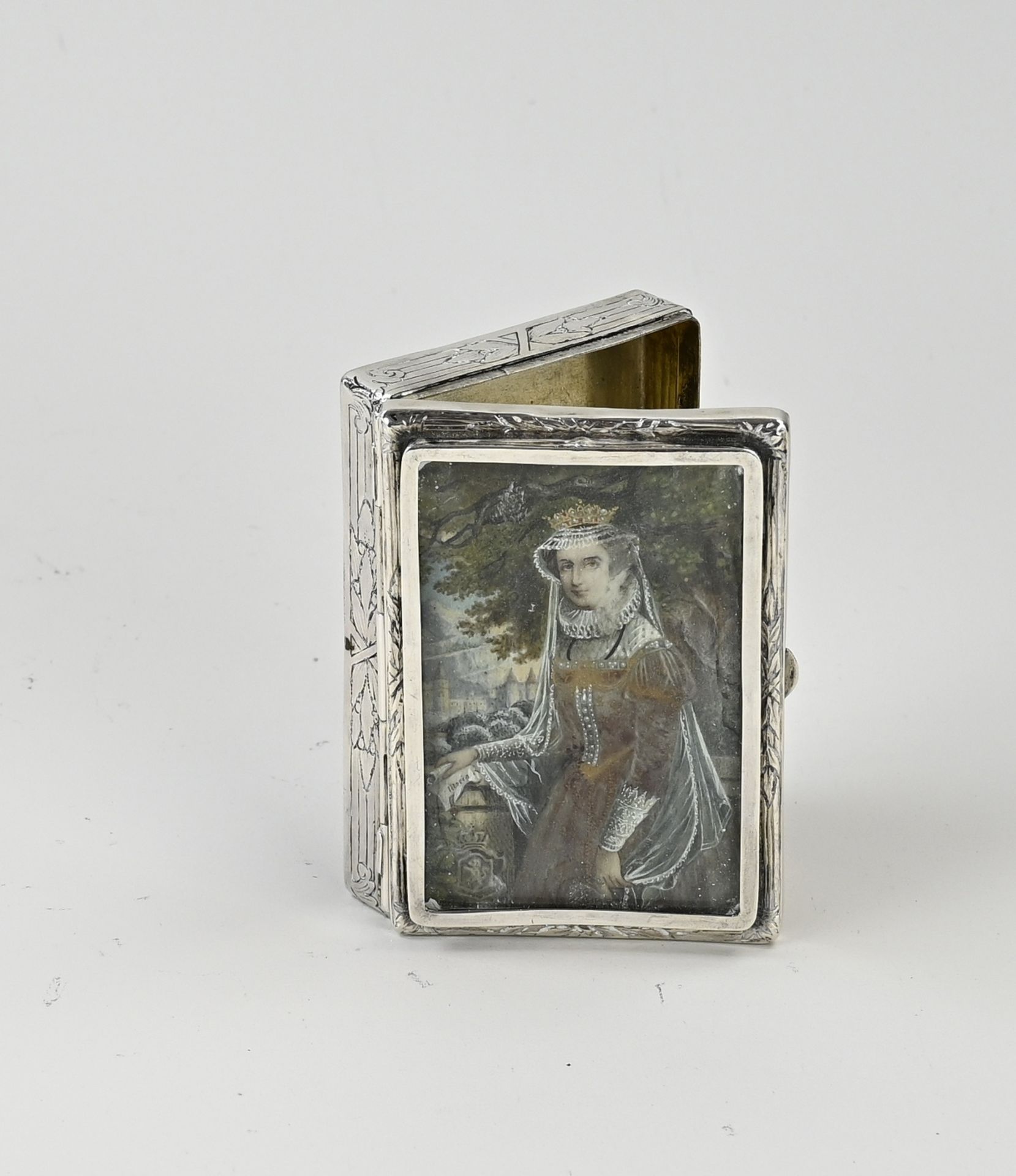 Silver box with portrait - Image 2 of 2