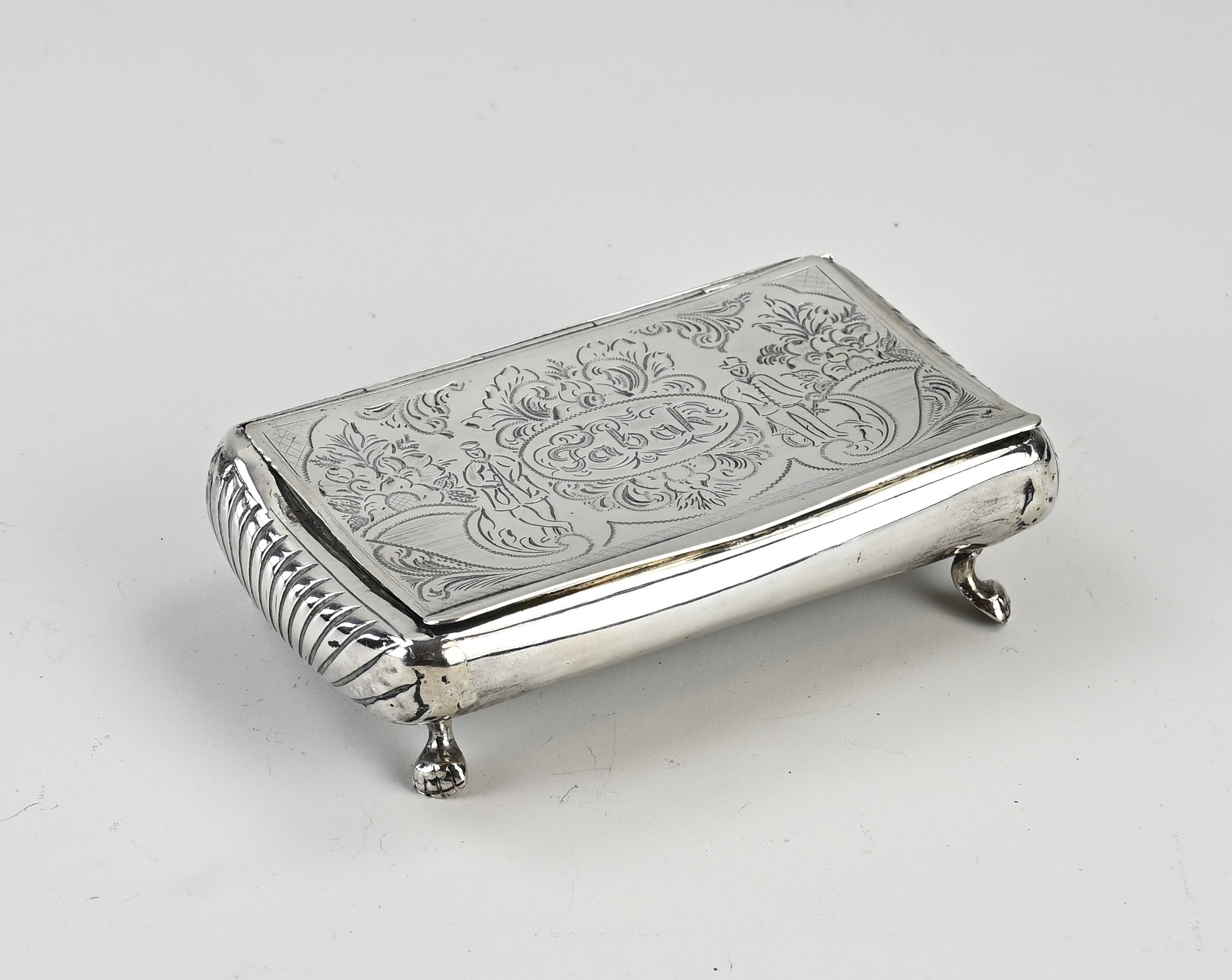 silver tobacco box
