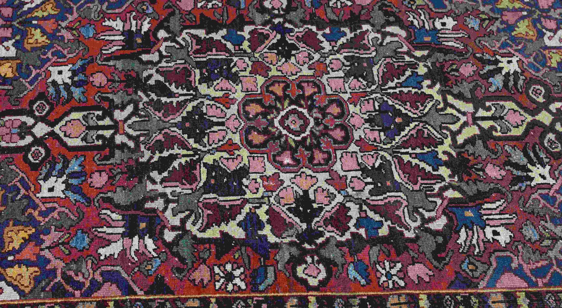 Persian rug, 200 x 135 cm. - Image 2 of 3