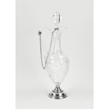 Decanter with grinding/silverware