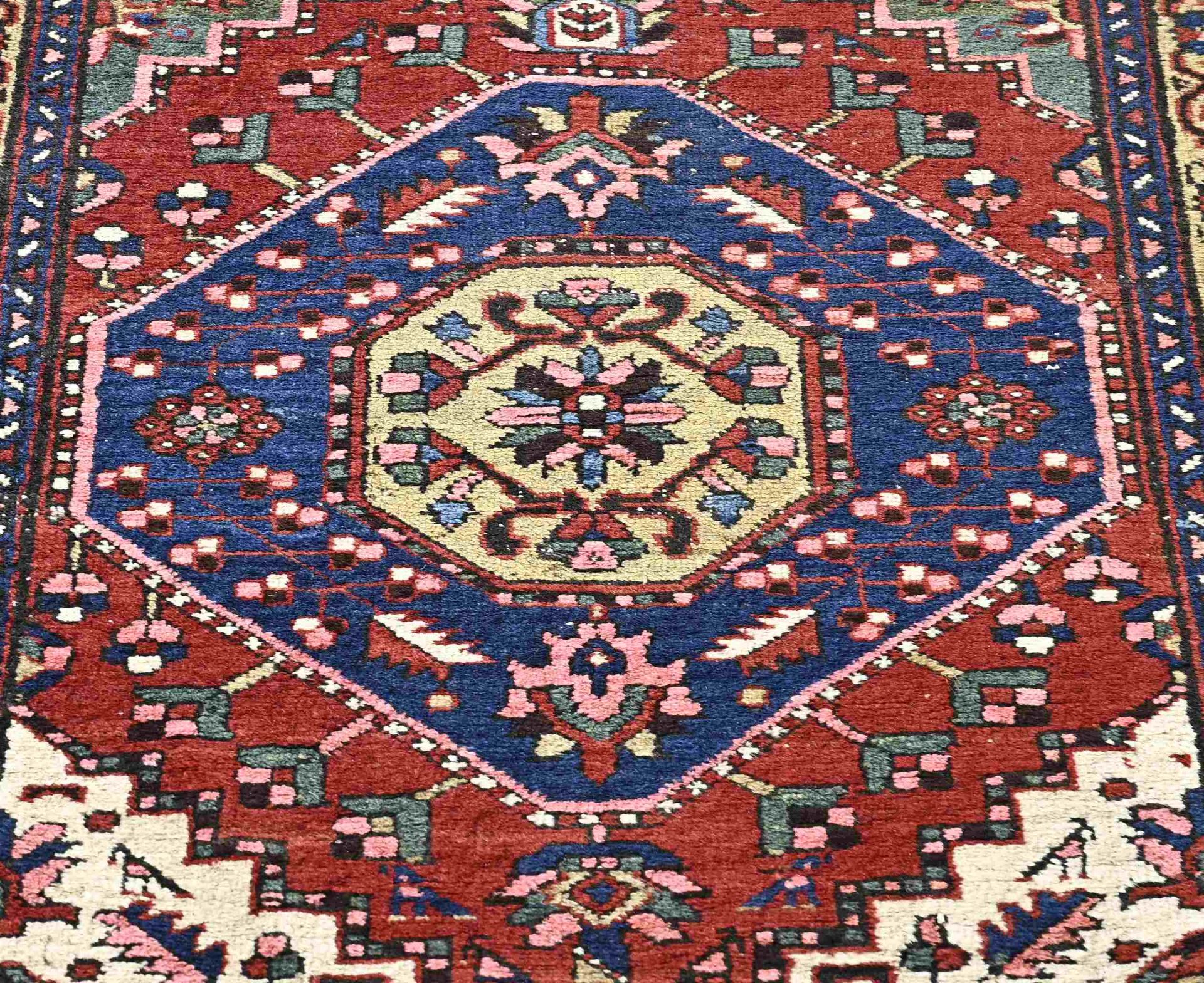 Persian carpet - Image 2 of 3