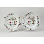 Two 18th century Chinese plates, Ø 23.3 cm.