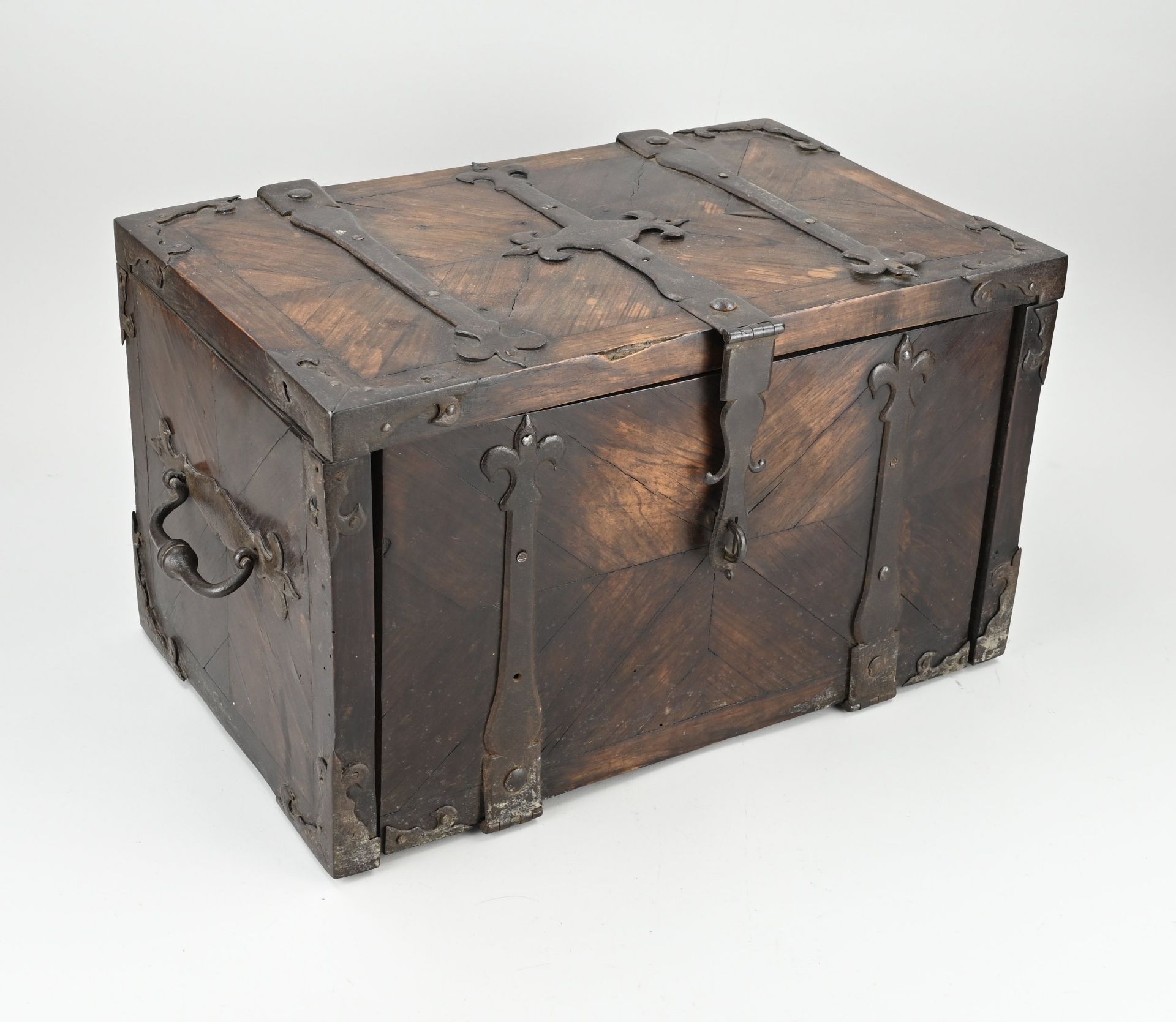 Rare 18th century ship's chest