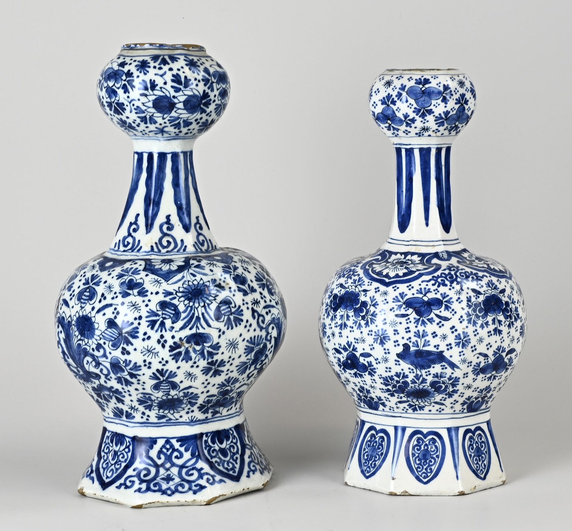 Two 18th century Delft knob vases, H 30-31 cm.