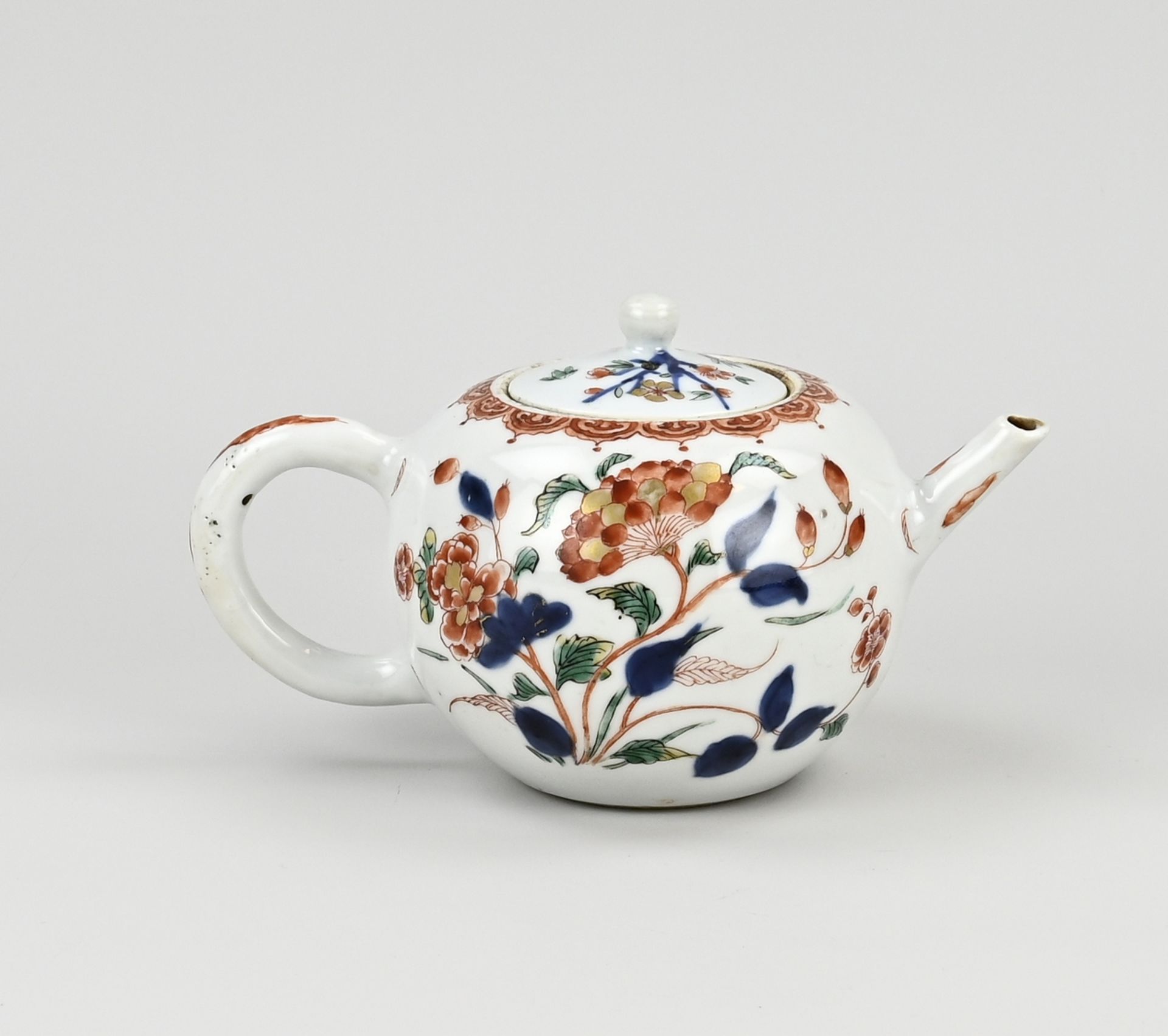 18th century Chinese Imari teapot Ø 10 cm. - Image 2 of 3
