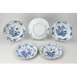 Five 18th century Chinese plates Ø 22.5 cm.