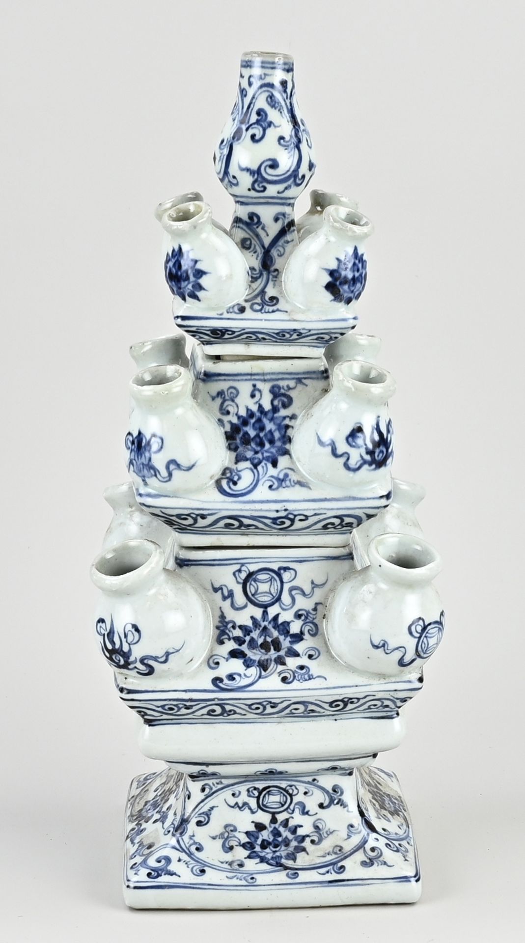 Four-piece Chinese tulip vase, H 41 cm.