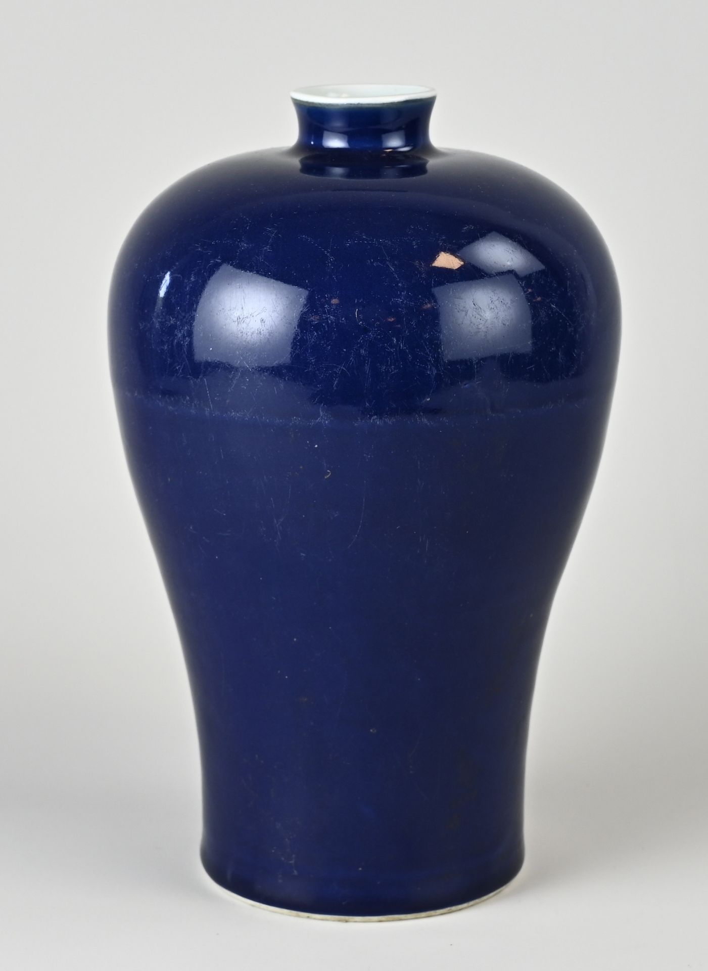 Chinese Meiping vase, H 26.5 cm.