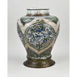17th century Chinese Wucai vase