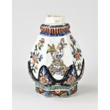 Rare 18th century Japanese vase, H 21 cm.