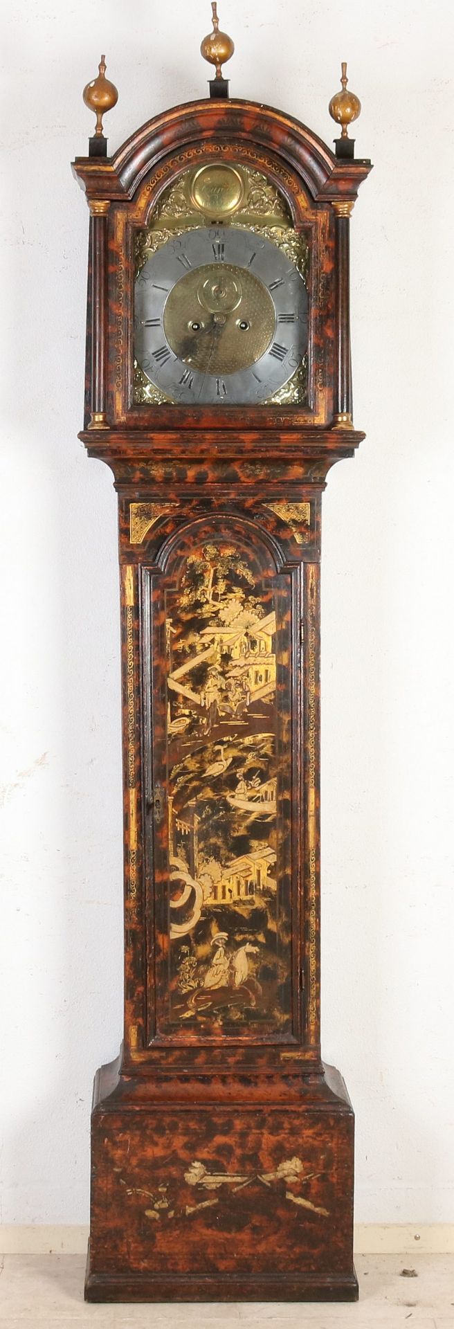 18th century English grandfather clock with chinoiserie, H 220 cm.