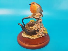 Border Fine Arts Robin Figurine (Boxed) by Russell Willis.