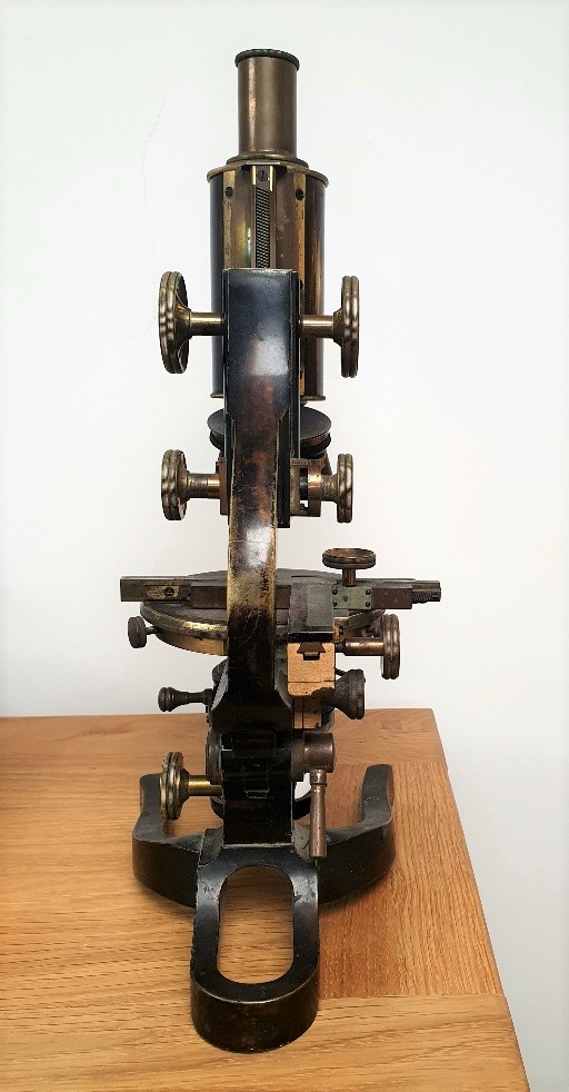 Ernst Leitz 1925 Monocular Brass Microscope, Model Number 98995. - Image 3 of 5