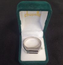 White Gold 9ct Signet Ring, weight 5g. Size W