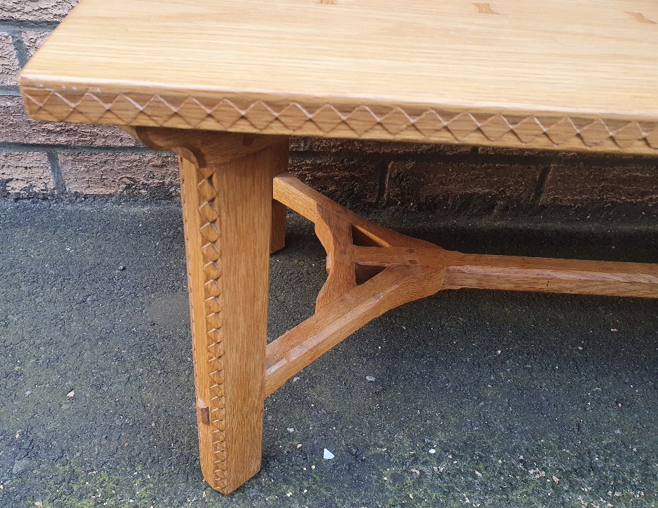 A Contemporary Cotswold Light Oak Arts and Crafts Style Coffee Table - Image 4 of 4