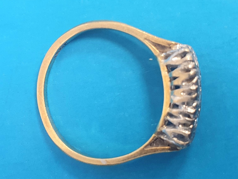 18ct Gold & Diamond Eternity Ring, set with Two Rows of five graduated seed diamonds. Size N, 3.3g - Image 3 of 3