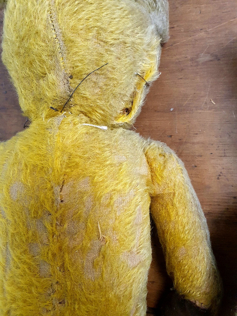 Two Vintage Teddy Bears needing tlc, one with growler - Image 5 of 7