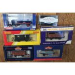 Bachmann Branch-Line 1:76 Railway Carriages and others