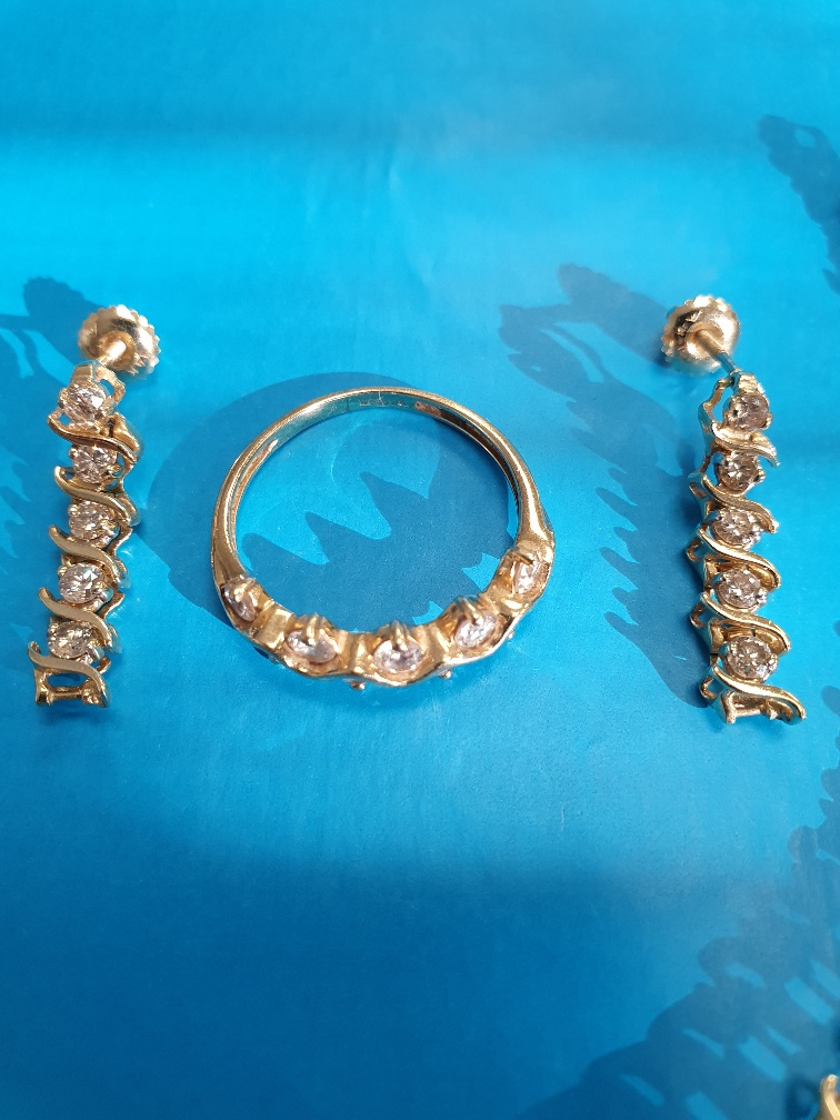 14ct Gold and Diamond QVC 20cm Bracelet, Earrings and Ring (matching) in original box. Total weight - Image 3 of 4