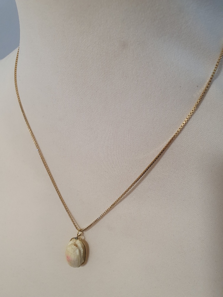 18ct Gold Necklace Chain with Gold Mounted Scarab Beetle. Weight 6g - Image 6 of 6