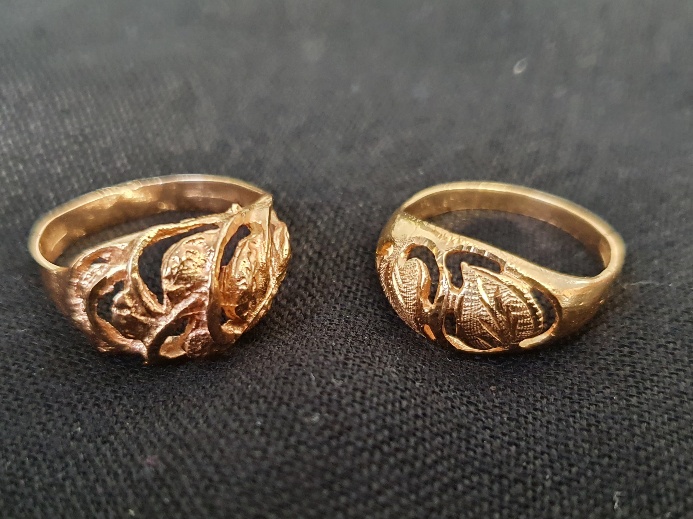 Pair of Pierced Gold Rings, Egyptian Hallmark for 18ct Gold. Weight 7.5g - Image 2 of 3