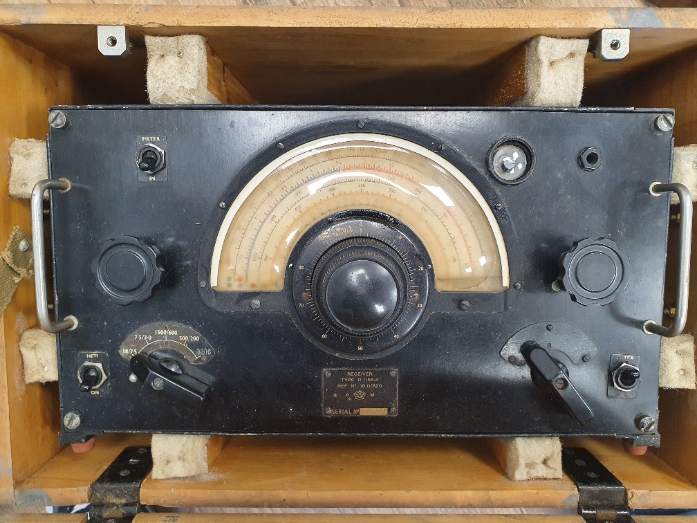 World War 2 R1155 Radio Receiver for Lancaster Bomber. This radio was destined for a ground station - Image 2 of 6
