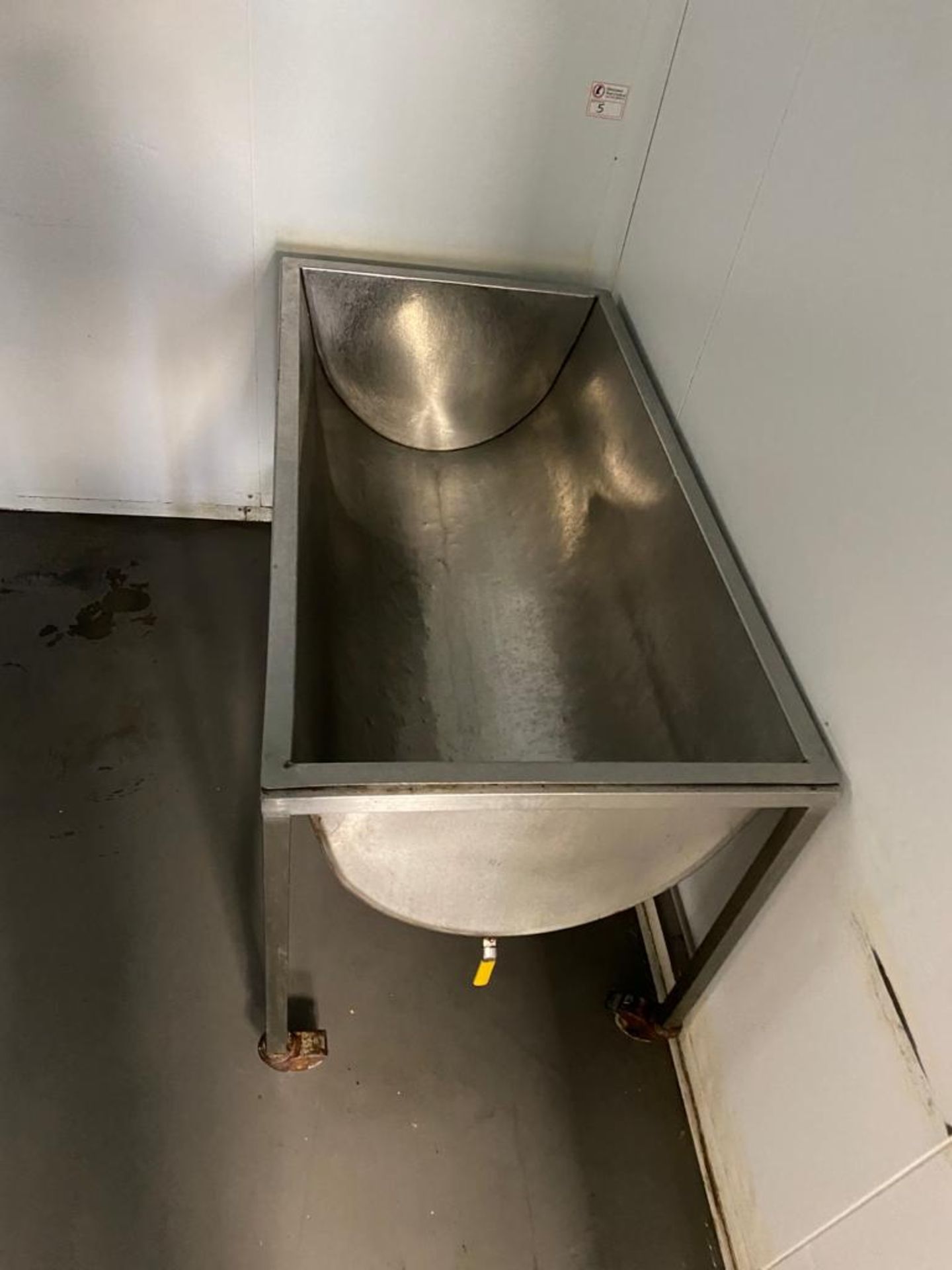 STAINLESS STEEL TROUGH - Image 2 of 3