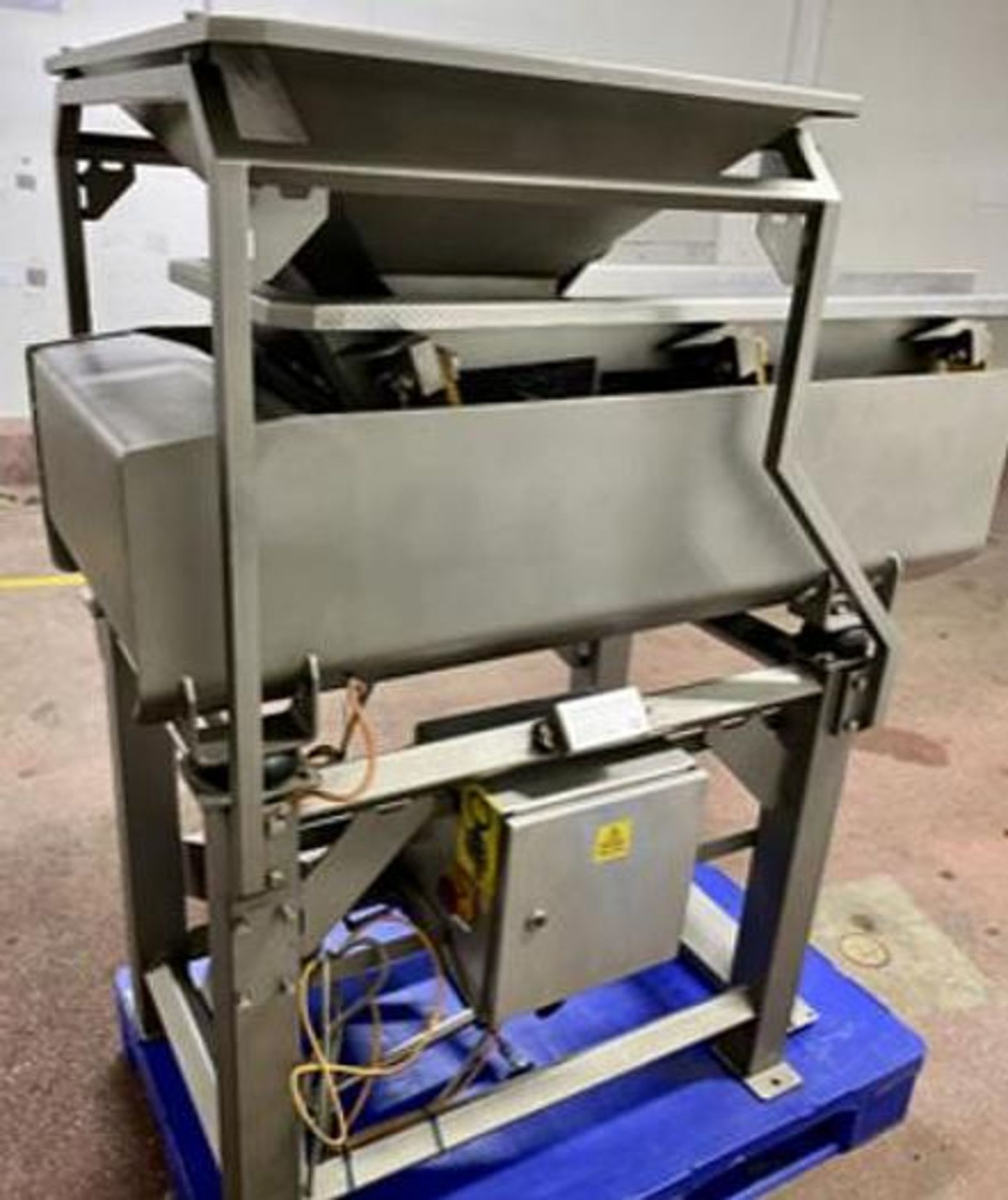 VIBRATORY FEEDER