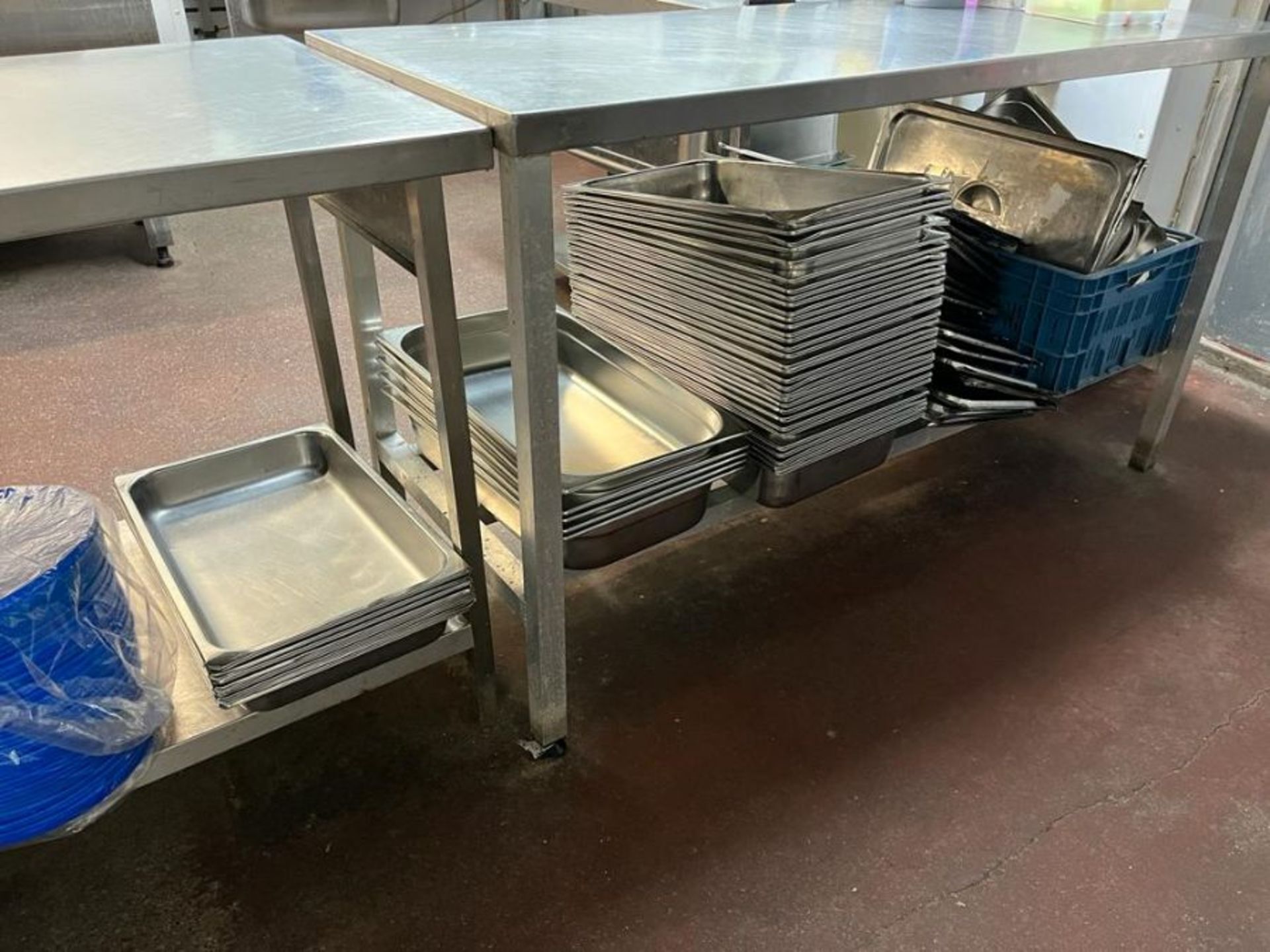 CATERING PANS WITH LIDS