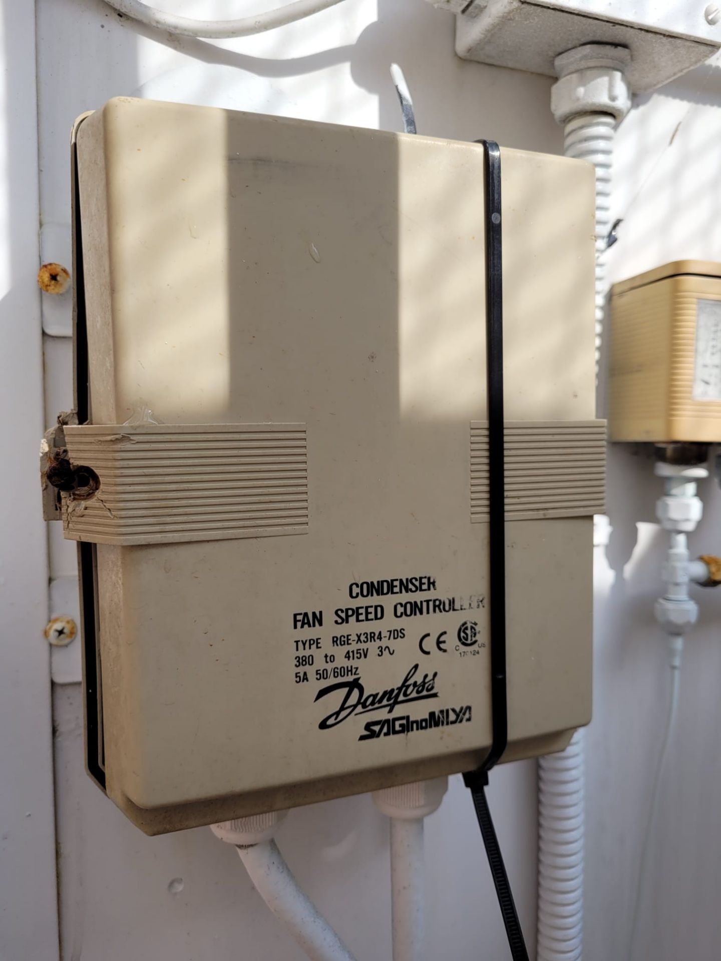 CONTACT PLATE FREEZER - Image 12 of 17