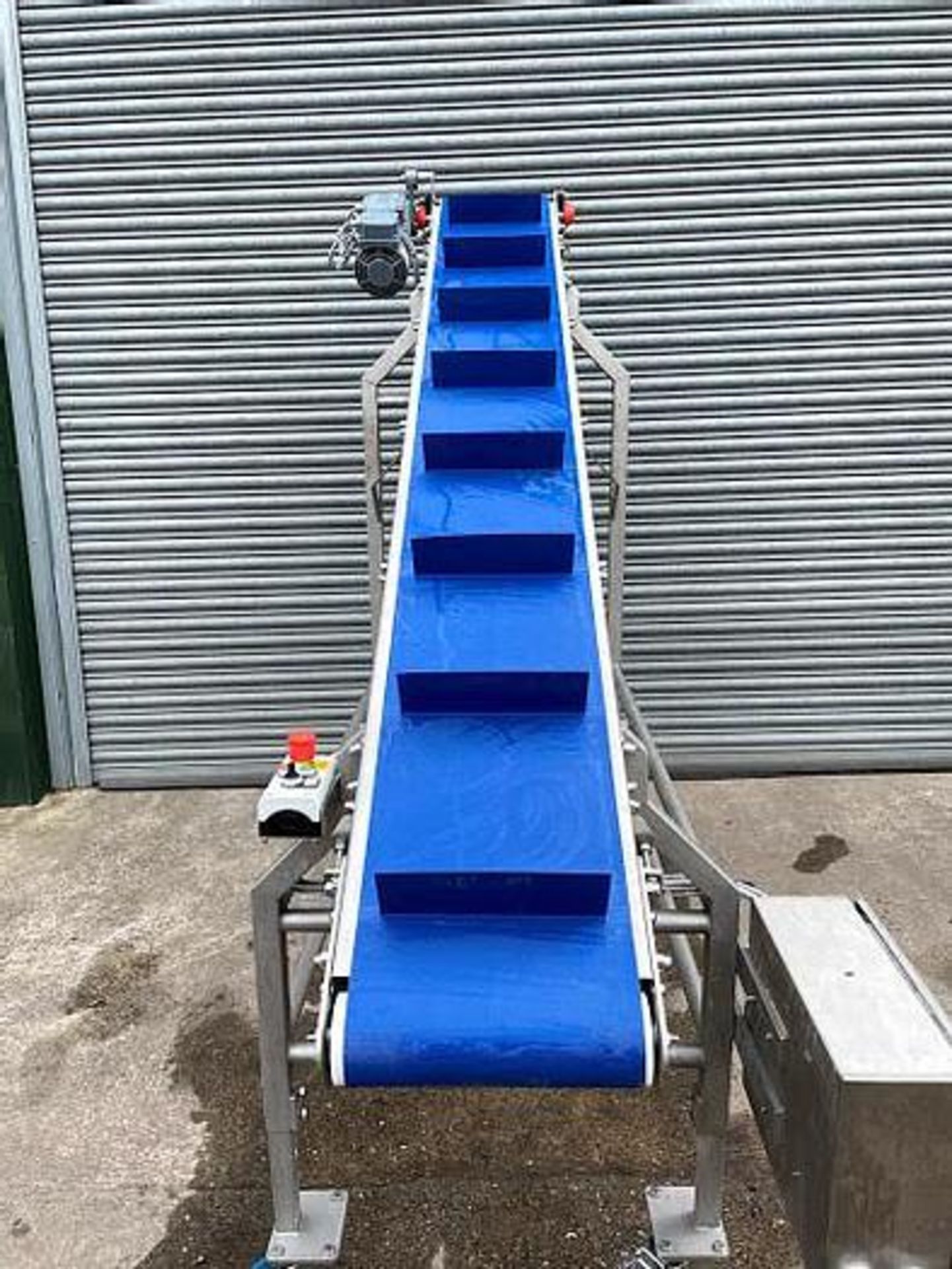 INCLINED CONVEYOR - Image 2 of 4