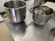 20L AND 30L S/S BOWLS WITH ATTACHMENTS